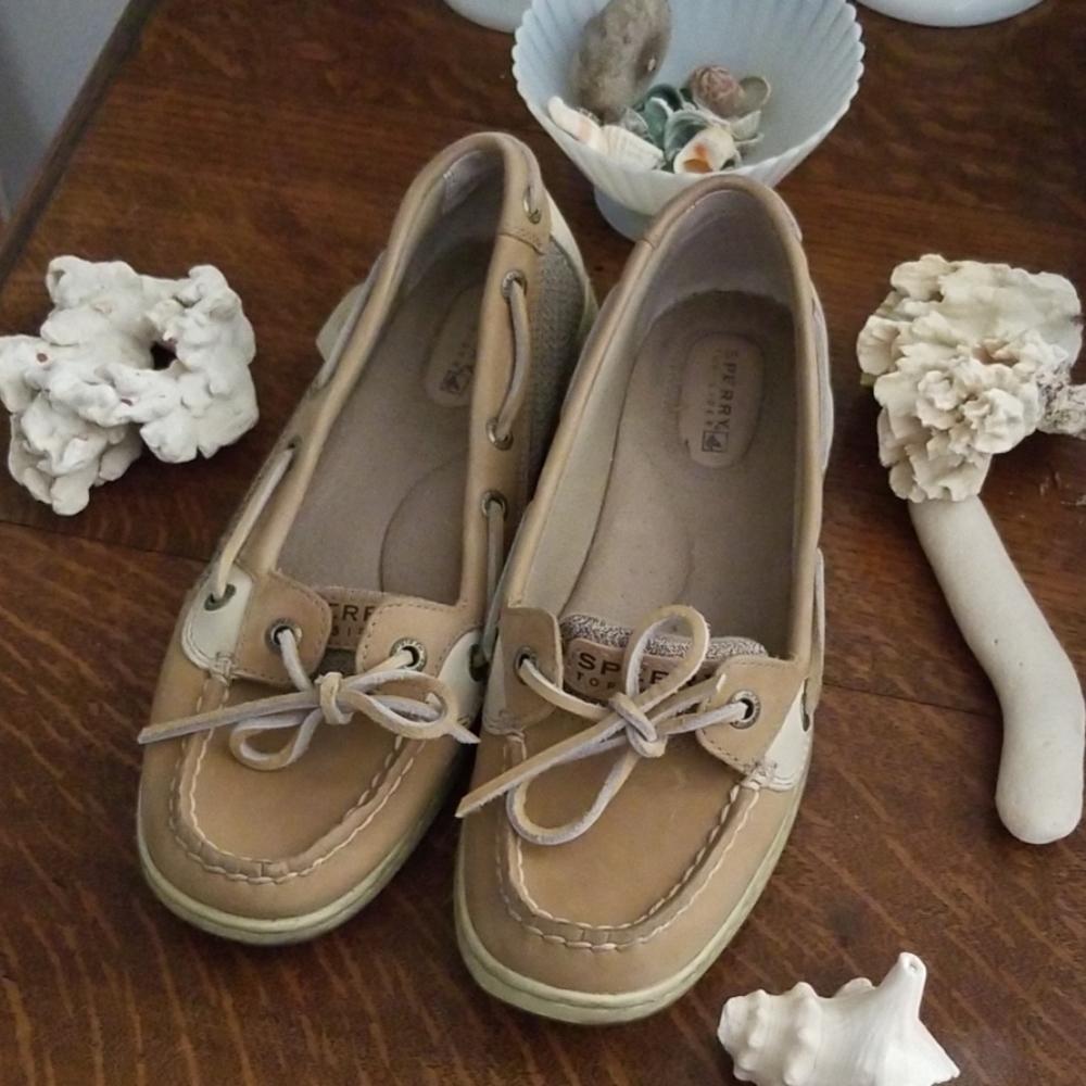 Sperry top side Bluefish. Tan EUC size 7